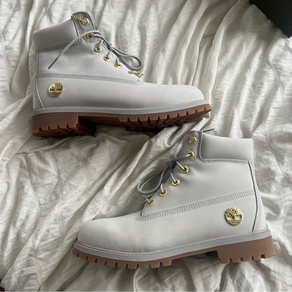 NWT Timberland Light Grey Nubuck 6" Premium Waterproof Boots - Picture 3 of 7